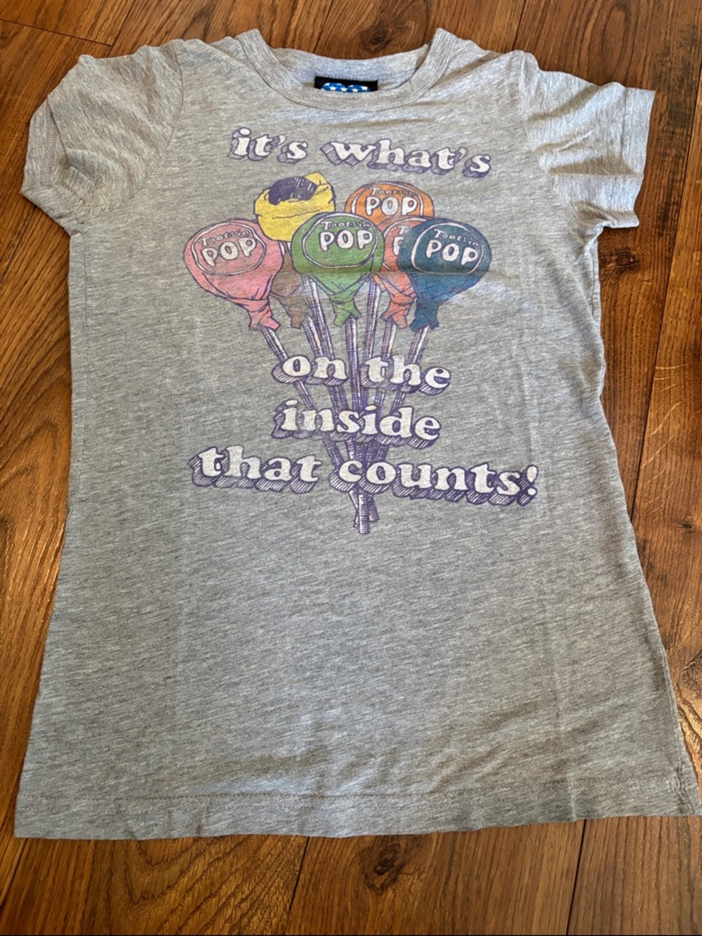 Y2K Tootsie Pop Grey Tee with Multicolor Lollipop Graphic